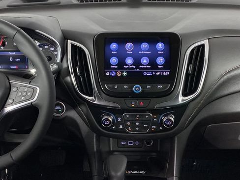 Used 2024 Chevrolet Equinox Premier AWD/4WD image 19