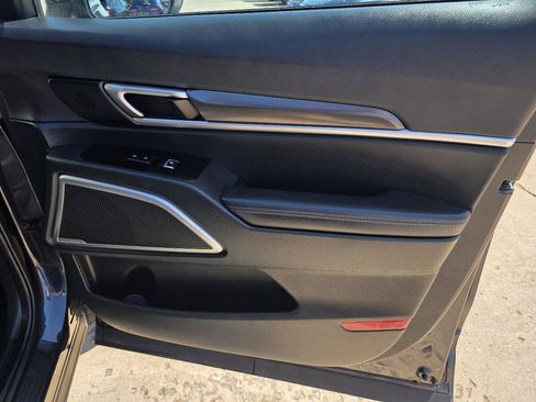 Used 2025 Kia Telluride S AWD/4WD image 18