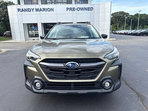 Used 2024 Subaru Outback Premium AWD/4WD image 2