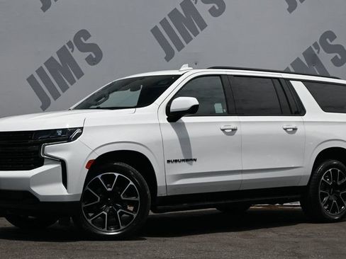 Used 2021 Chevrolet Suburban RST RWD image 1