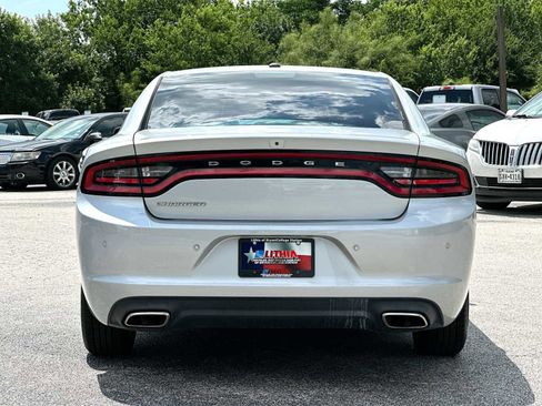 Used 2022 Dodge Charger SXT w/ Leather Interior Group RWD image 14