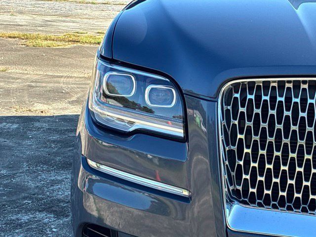 Used 2023 Lincoln Navigator Reserve AWD/4WD image 9