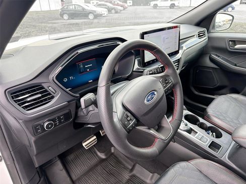 Used 2023 Ford Escape ST-Line Elite w/ Premium Technology Package image 9