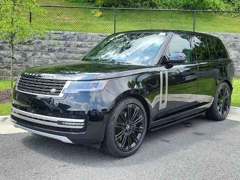Used 2025 Land Rover Range Rover SE AWD/4WD image 1