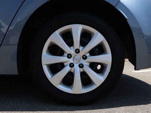 Used 2025 Toyota Corolla LE FWD image 29