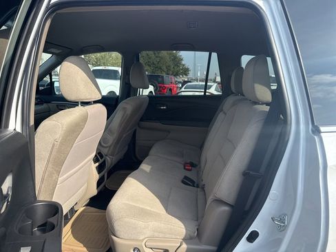 Used 2021 Honda Pilot EX image 24