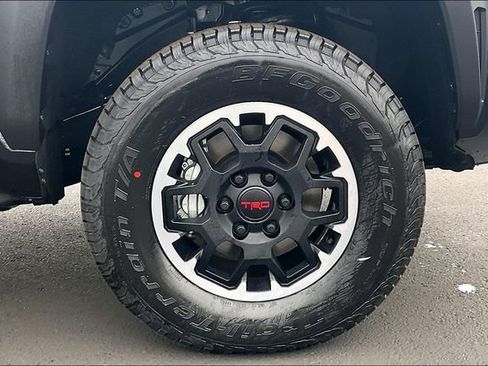 New 2026 Toyota Tacoma TRD Off-Road AWD/4WD image 12