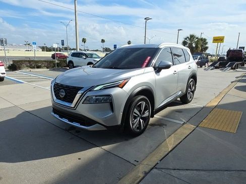 Used 2023 Nissan Rogue Platinum w/ Platinum Premium Package image 9