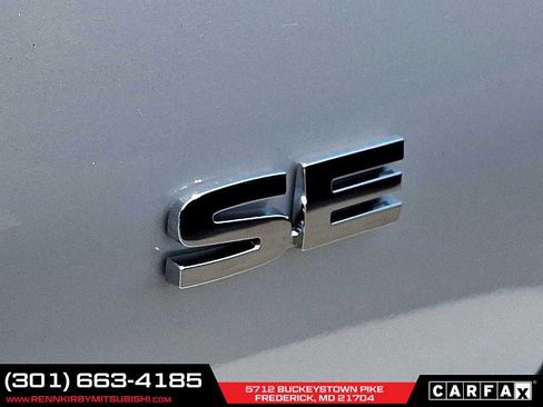 New 2025 Mitsubishi Outlander SE image 19