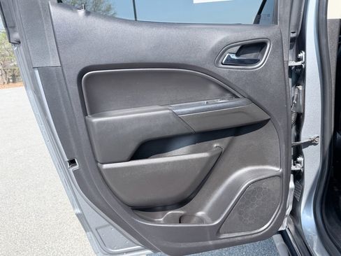 Used 2018 Chevrolet Colorado ZR2 image 30