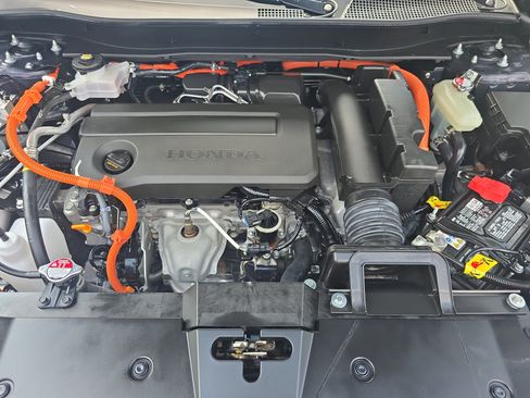 Used 2025 Honda CR-V Sport-L image 29