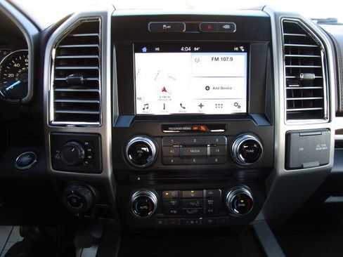 Used 2016 Ford F150 Platinum w/ Equipment Group 701A Luxury image 16