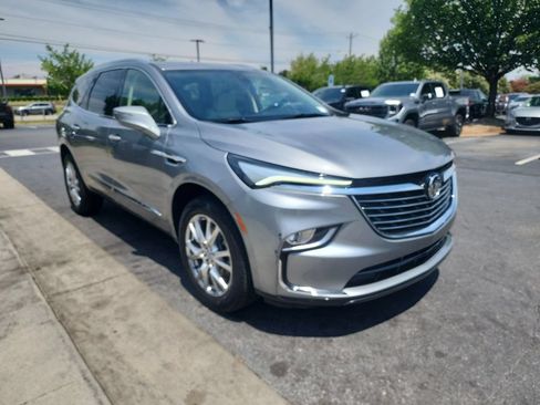 Certified 2023 Buick Enclave Essence w/ Experience Buick Package FWD image 2