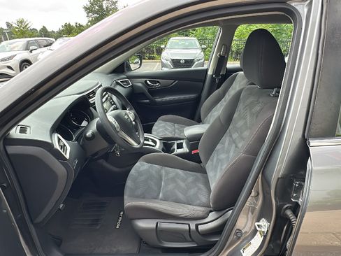 Used 2016 Nissan Rogue S AWD/4WD image 12