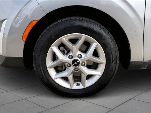 Used 2024 Kia Soul LX w/ Option Group 015 image 9