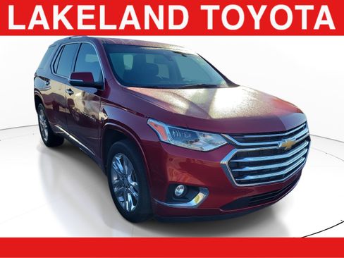 Used 2021 Chevrolet Traverse High Country FWD image 1