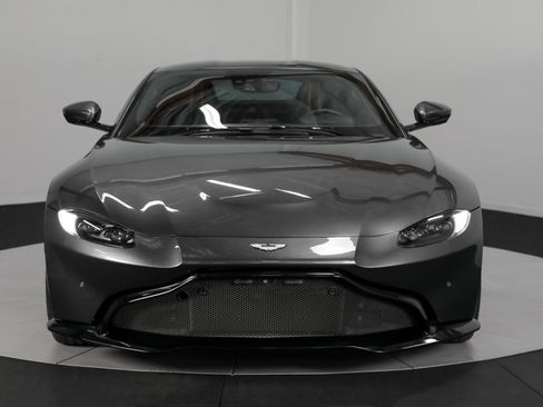 Used 2019 Aston Martin V8 Vantage Coupe RWD image 9