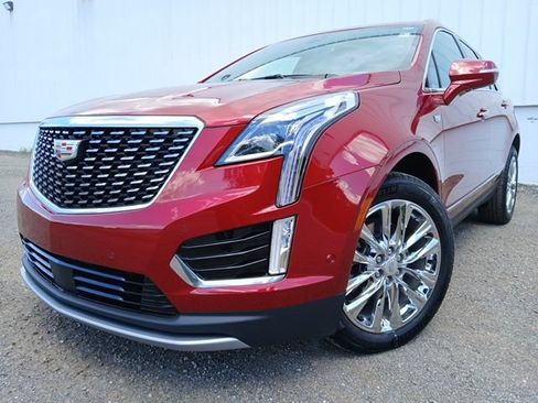 Certified 2024 Cadillac XT5 Premium Luxury w/ Platinum Package AWD/4WD image 2