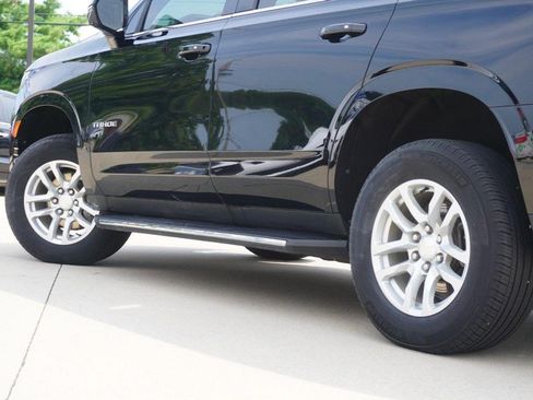 Used 2024 Chevrolet Tahoe LT w/ Luxury Package AWD/4WD image 14