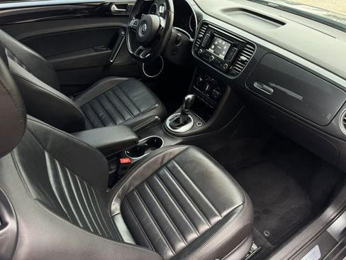 Used 2012 Volkswagen Beetle Turbo FWD image 21