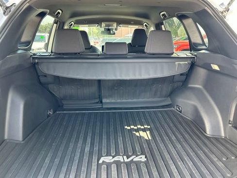 Used 2025 Toyota RAV4 SE w/ Weather Package AWD/4WD image 9