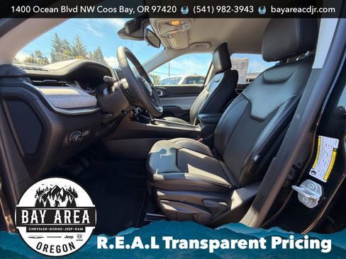 Used 2022 Jeep Compass Latitude FWD image 13