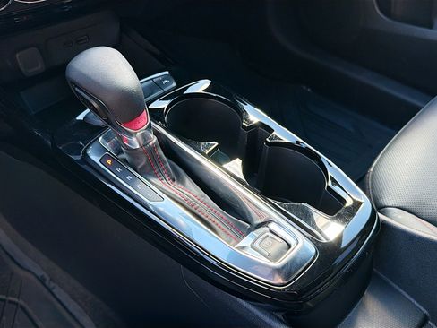 Used 2024 Chevrolet Trax RS w/ Driver Confidence Package image 11