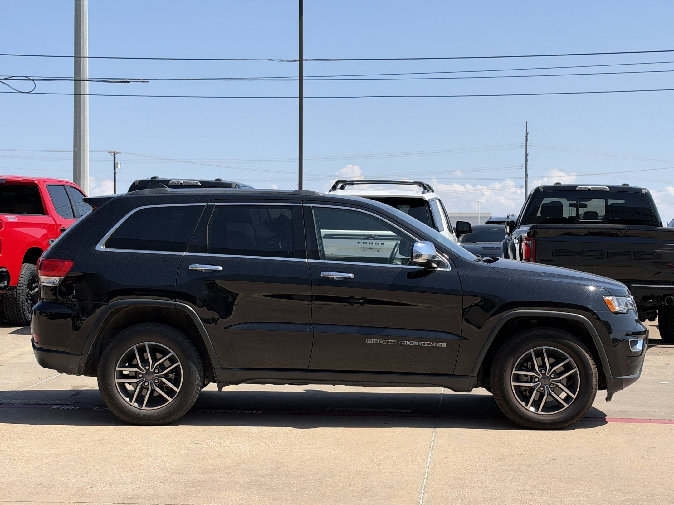 Used 2019 Jeep Grand Cherokee Limited AWD/4WD image 3