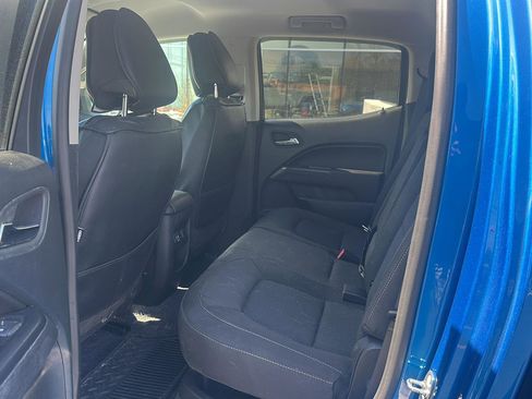 Used 2022 Chevrolet Colorado LT w/ LT Convenience Package image 10