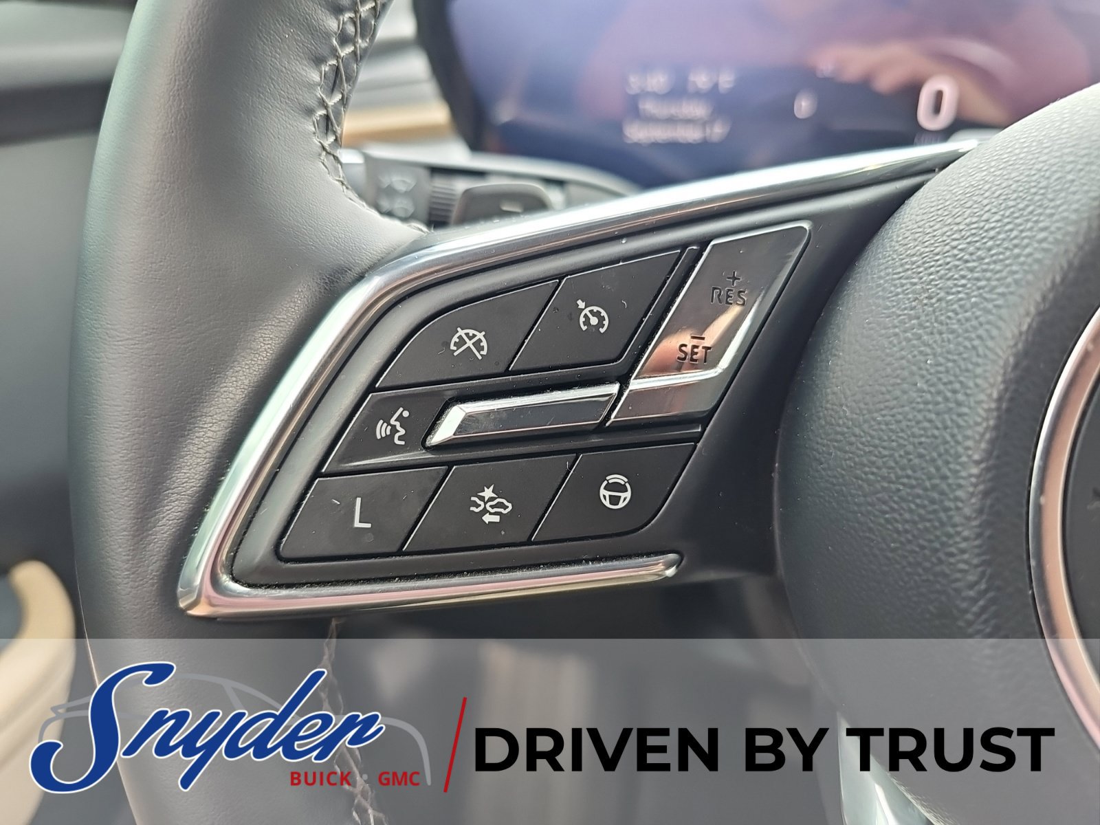 Used 2025 Buick Enclave Preferred w/ Super Cruise Package FWD image 19