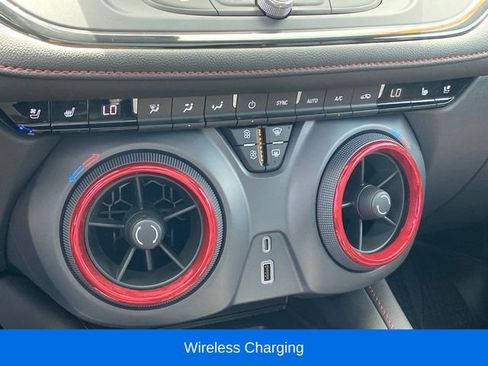 Used 2021 Chevrolet Blazer RS w/ Enhanced Convenience Package AWD/4WD image 12