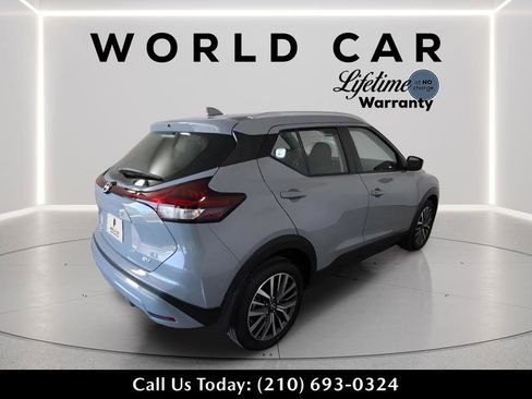 Used 2024 Nissan Kicks SV FWD image 7
