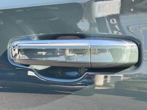 New 2026 Cadillac Escalade Luxury w/ LPO, Radiant Package image 14