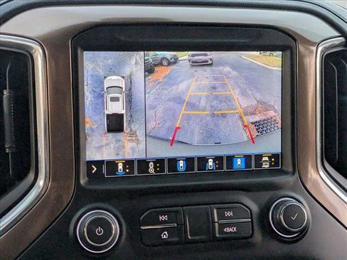 Used 2020 Chevrolet Silverado 1500 High Country w/ Technology Package image 9