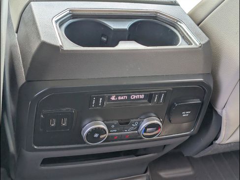 Used 2019 Ford Expedition Limited w/ Equipment Group 302A RWD image 19