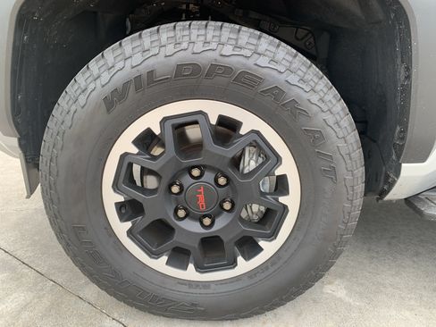 Used 2026 Toyota 4Runner TRD Off-Road AWD/4WD image 37