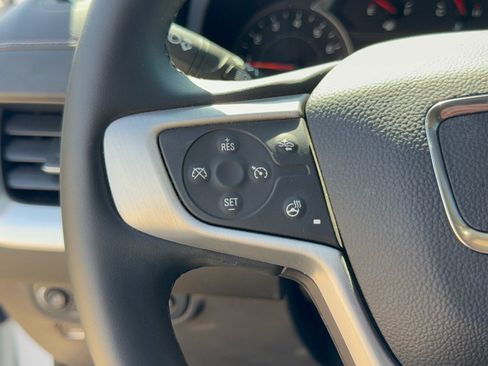 Used 2024 GMC Terrain SLT w/ Infotainment Package II AWD/4WD image 18