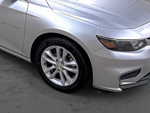 Used 2017 Chevrolet Malibu LT FWD image 14