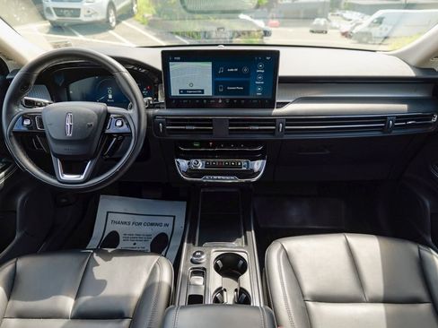 Used 2023 Lincoln Corsair AWD image 39