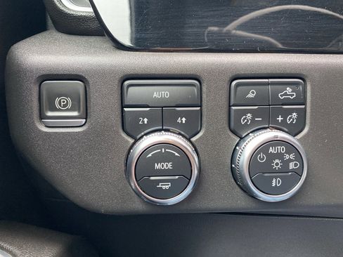 Used 2022 GMC Sierra 1500 SLT w/ SLT Premium Plus Package image 31