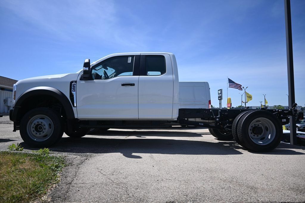 New 2026 Ford F550 4x4 Supercab Super Duty image 4