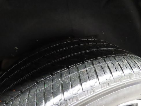 Used 2024 Chevrolet Suburban RST w/ Luxury Package image 38