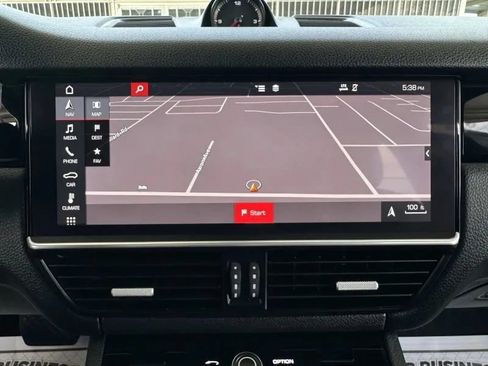 Used 2019 Porsche Cayenne AWD/4WD image 35