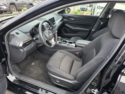 Used 2024 Nissan Altima 2.5 SV AWD/4WD image 22
