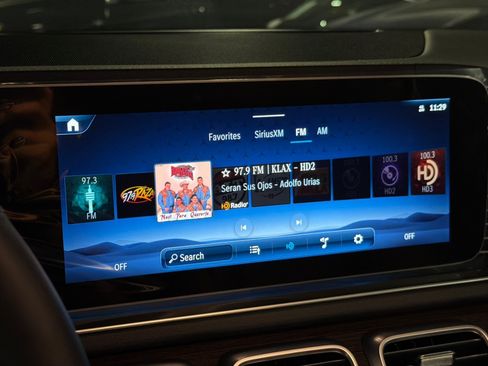 New 2026 Mercedes-Benz GLS 450 4MATIC image 18