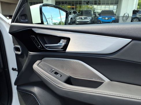 Certified 2024 Acura MDX SH-AWD w/ Technology Package image 19