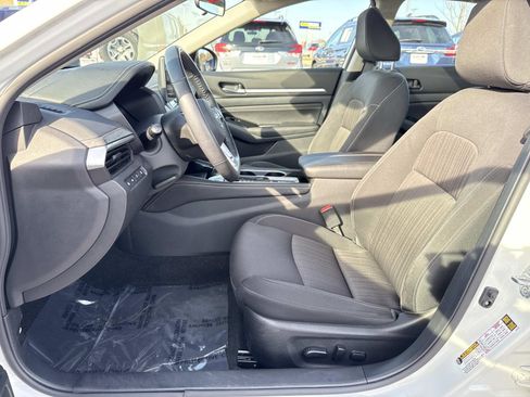 Used 2023 Nissan Altima 2.5 SV w/ SV Premium Package image 29