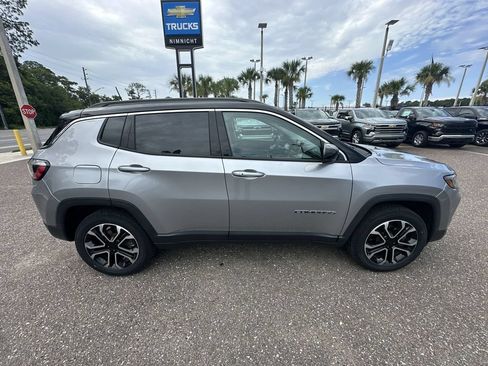 Used 2022 Jeep Compass Limited AWD/4WD image 17