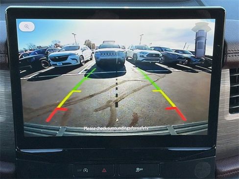 Used 2024 Ford Expedition Limited image 26