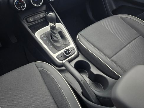 New 2026 Hyundai Venue SEL FWD image 17